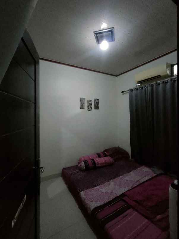 dijual rumah griya kenanga cipondoh