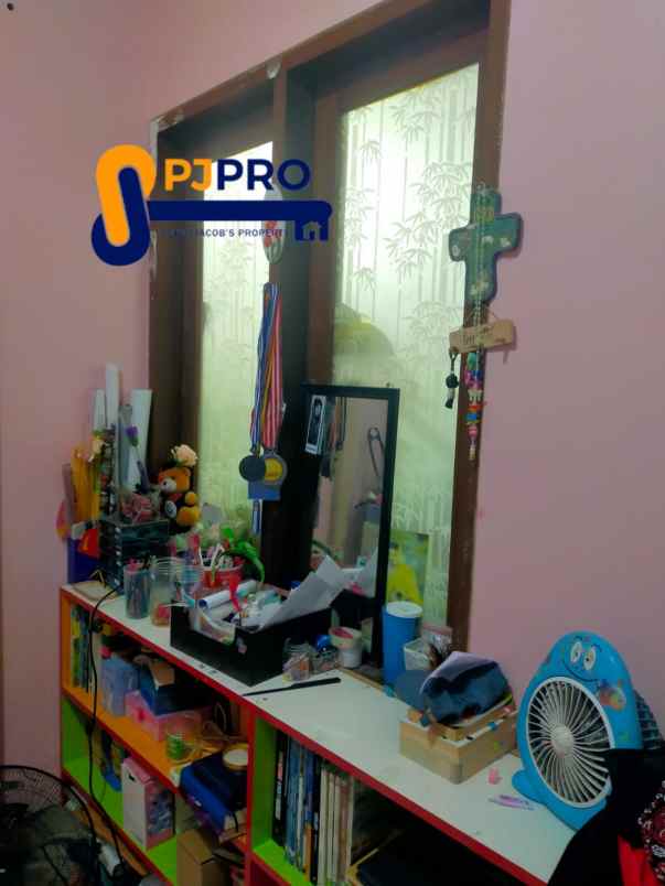 dijual rumah harapan indah 2 dalam cluster