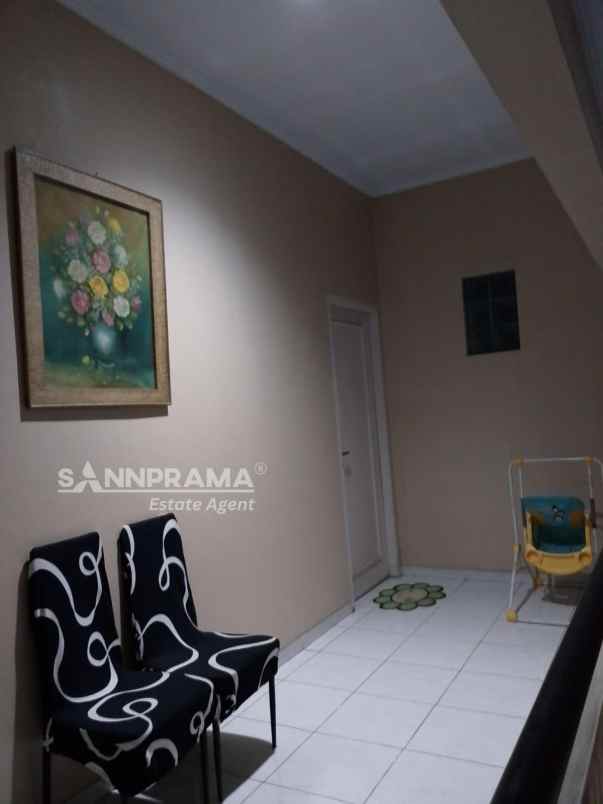 dijual rumah hook dalam komplek bebas banjir