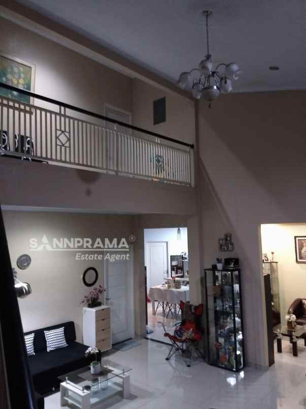 dijual rumah hook dalam komplek bebas banjir