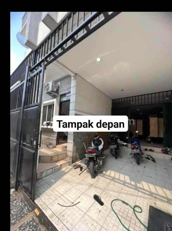 dijual rumah jakarta barat tambora