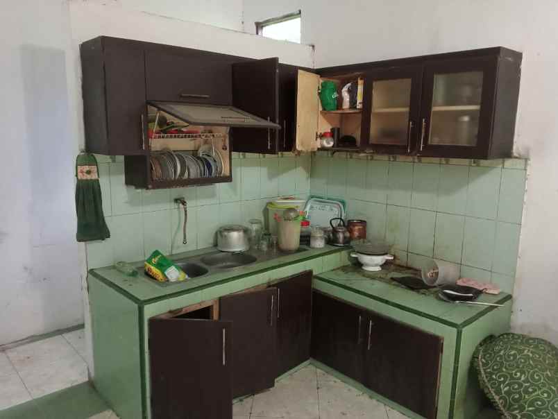 dijual rumah jalan abu ulin