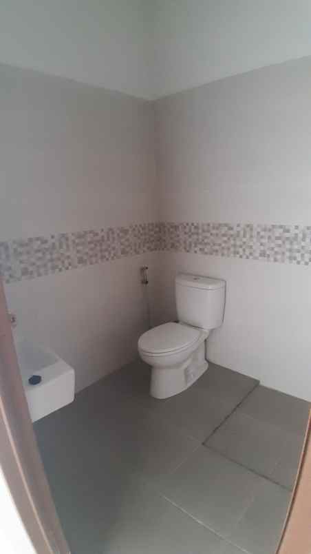dijual rumah jalan ciganitri ii