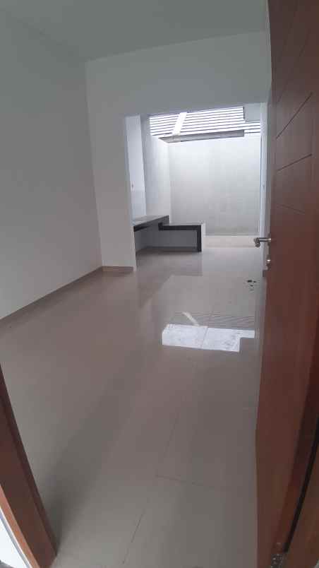 dijual rumah jalan ciganitri ii