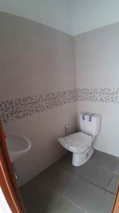 dijual rumah jalan ciganitri ii