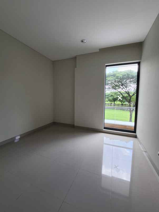 dijual rumah jalan graha natura