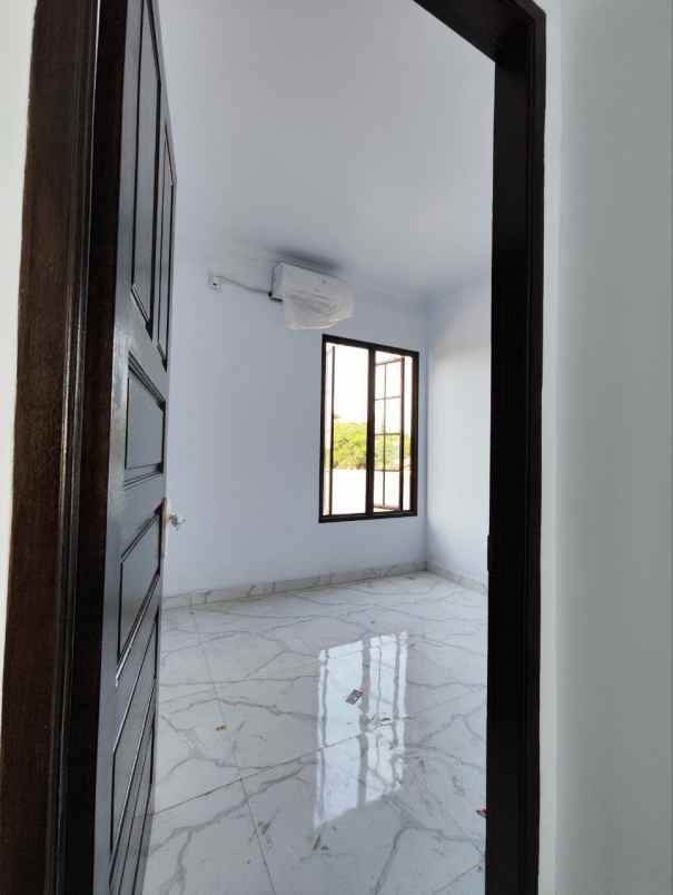 dijual rumah jalan harjamukti