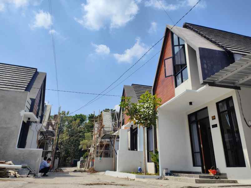 dijual rumah jalan karangjati