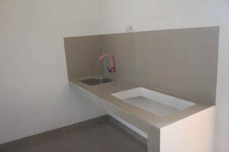 dijual rumah jalan kemang buaran kec