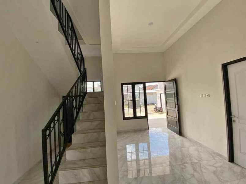 dijual rumah jalan kepuharjo karangploso