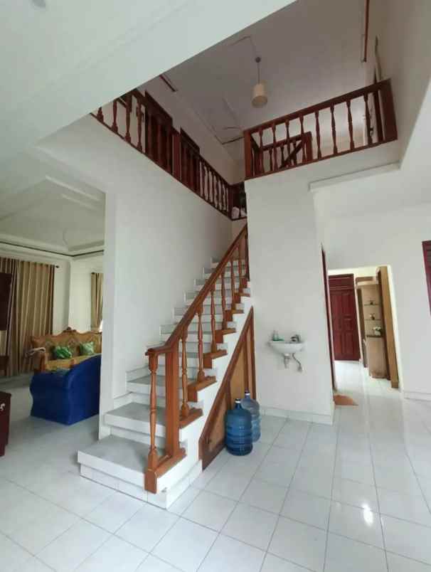 dijual rumah jalan kerta raharja