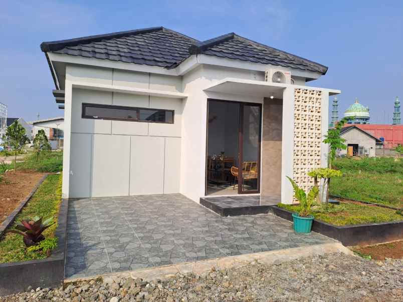 dijual rumah jalan komplek perumahan