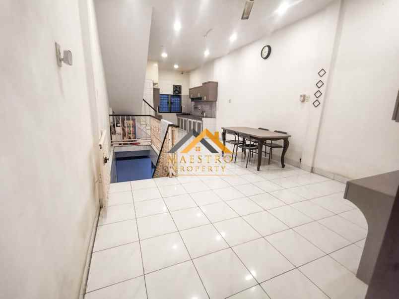 dijual rumah jalan letkol martinus