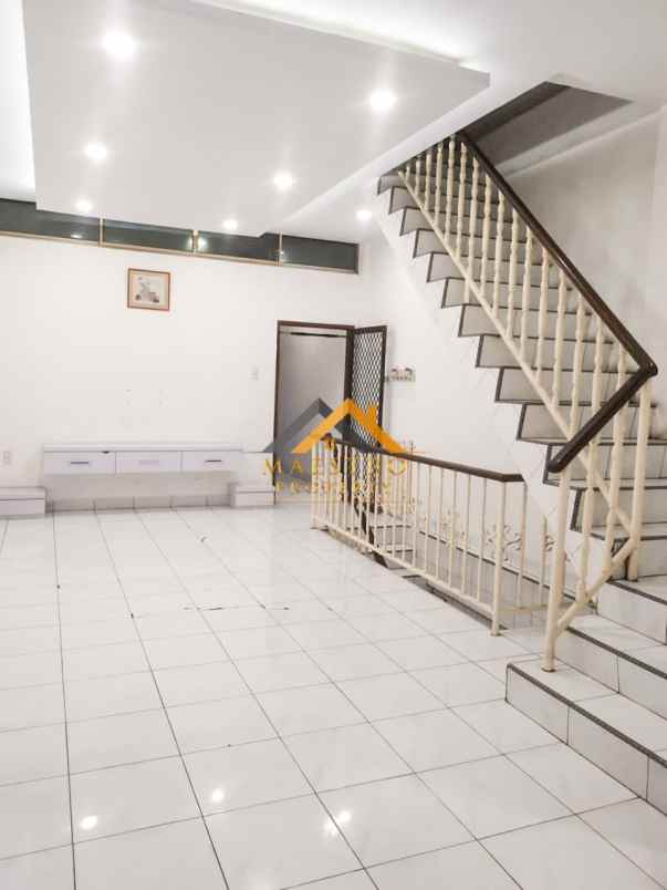 dijual rumah jalan letkol martinus