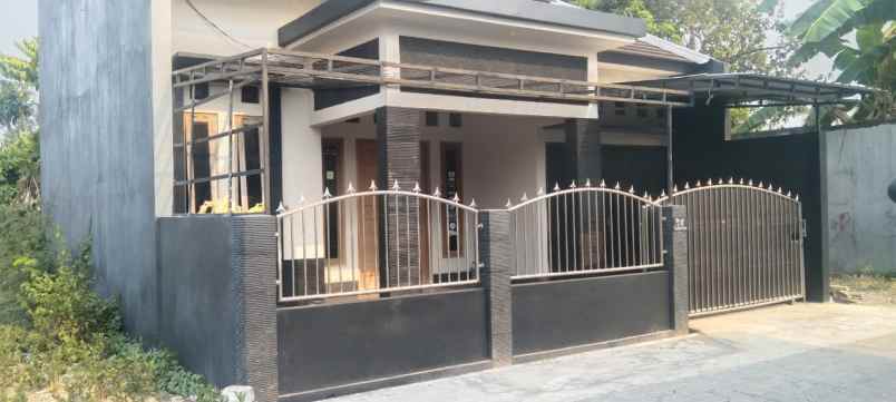 dijual rumah jalan nangka 3 sleman