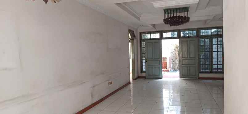 dijual rumah jalan ogan cideng