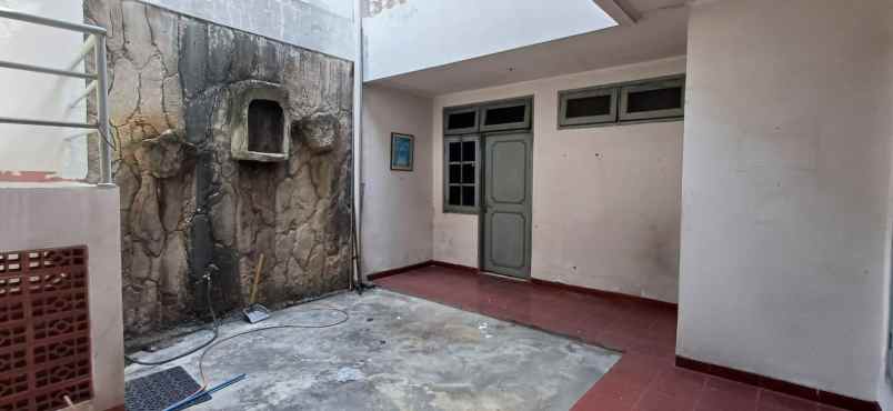 dijual rumah jalan ogan cideng