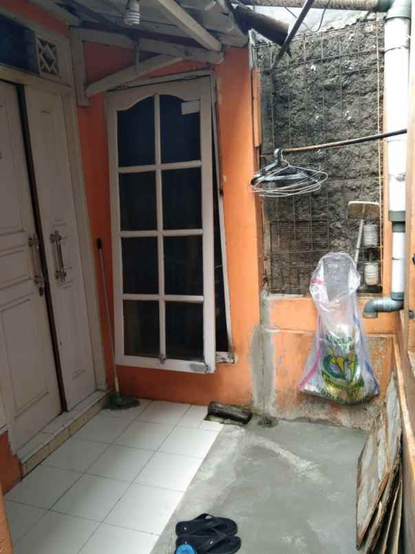 dijual rumah jalan penggilingan raya