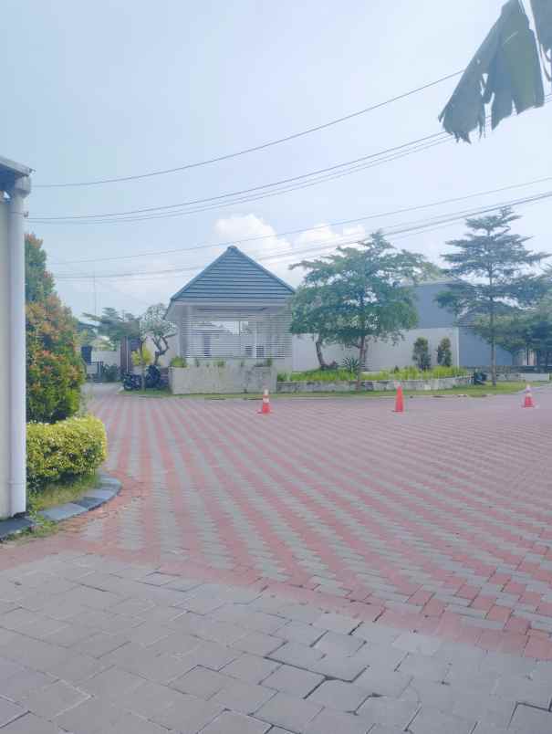 dijual rumah jalan pleret