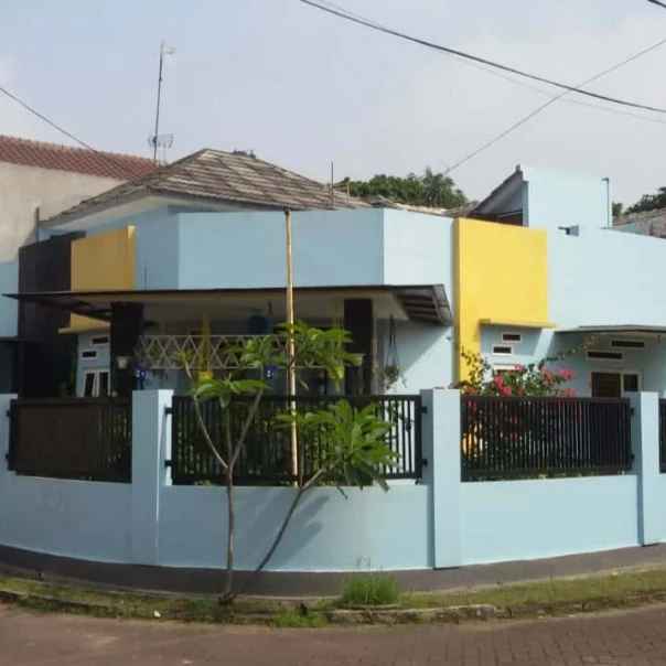 dijual rumah jalan pondok aren