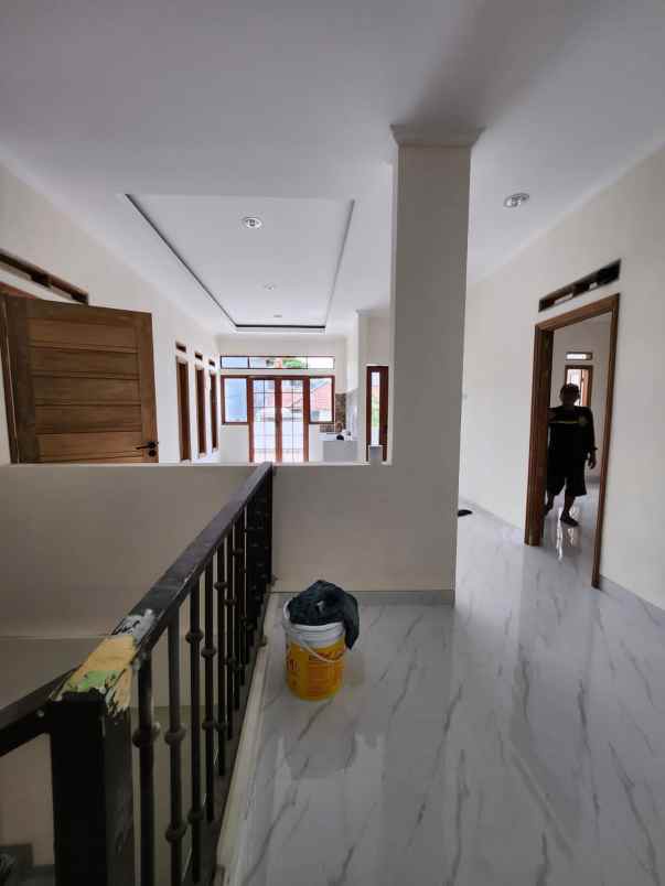 dijual rumah jalan raya bintaro sektor