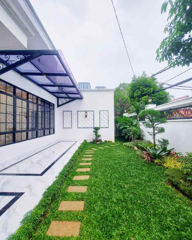 dijual rumah jalan raya cilandak