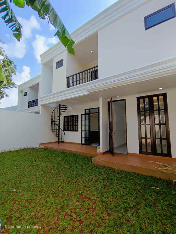 dijual rumah jalan raya komplek deplu