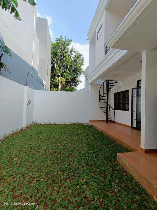 dijual rumah jalan raya komplek deplu