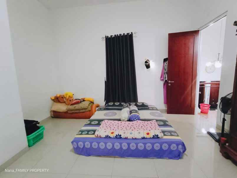 dijual rumah jalan raya larangan