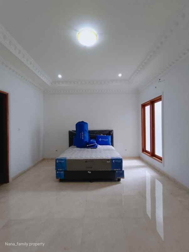 dijual rumah jalan raya rempoa veteran