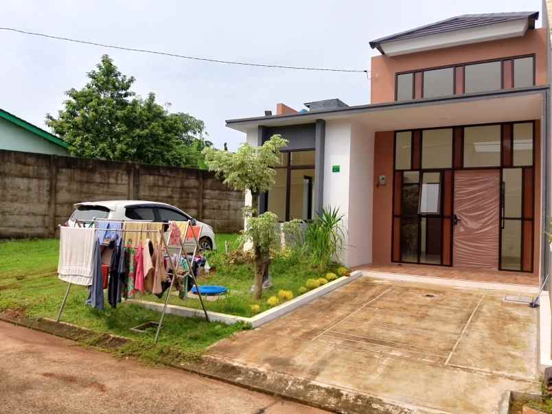 dijual rumah jalan raya serpong cisauk