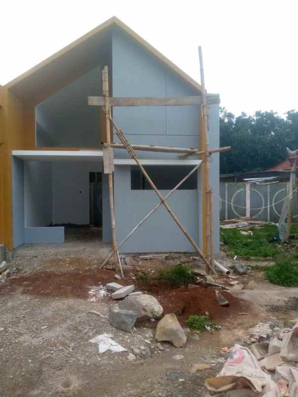 dijual rumah jalan raya setu bekasi