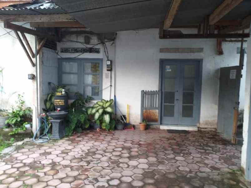 dijual rumah jalan ronggowarsito