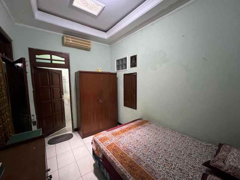 dijual rumah jalan sadewa
