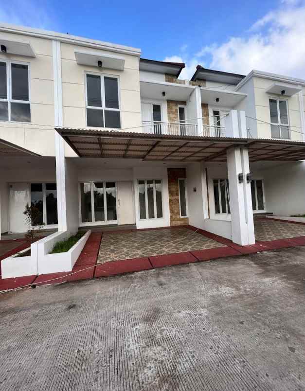 dijual rumah jalan serua raya