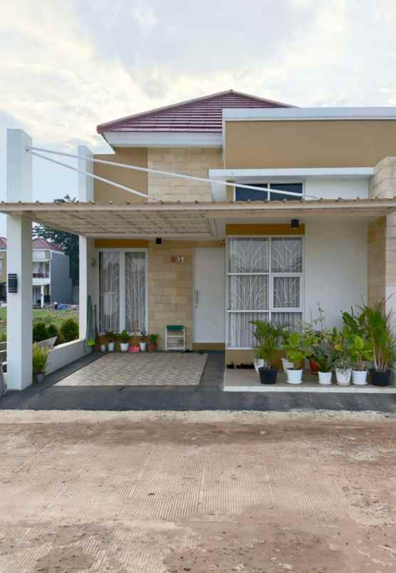 dijual rumah jalan serua raya