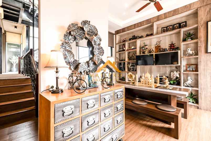 dijual rumah jalan suluh fully