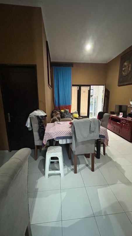 dijual rumah jalan taman sari