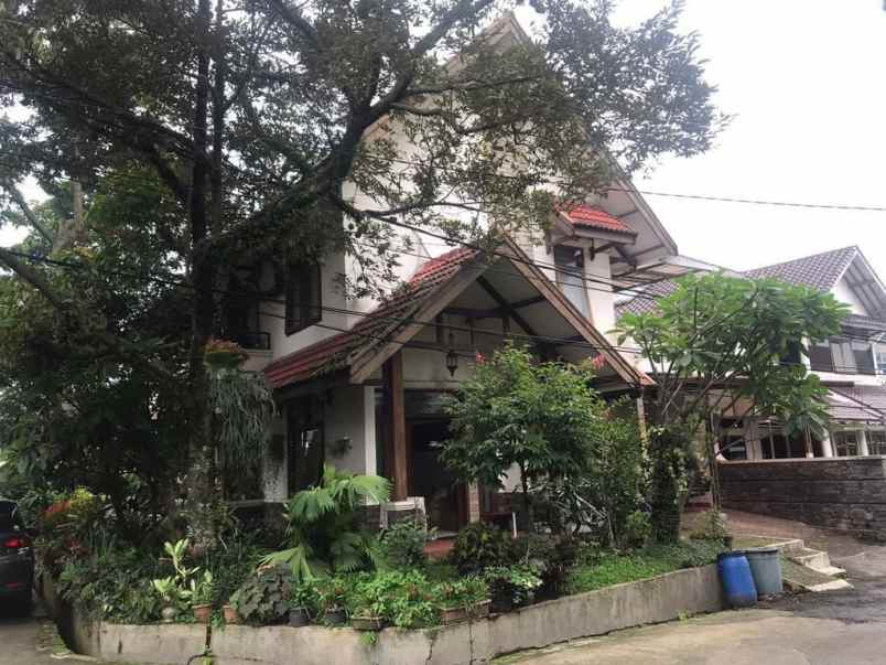 dijual rumah jalan tubagus ismail