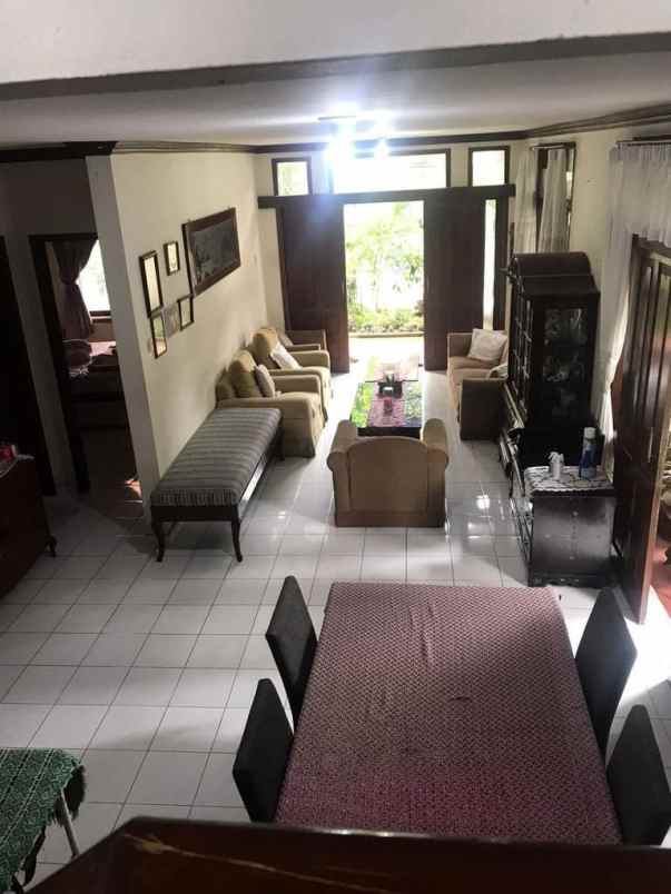 dijual rumah jalan tubagus ismail