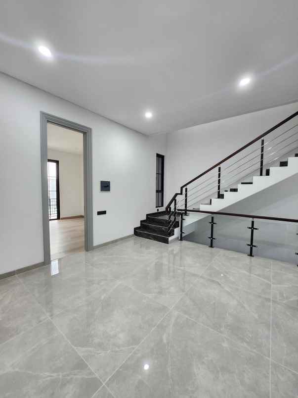 dijual rumah jalan villa taman telaga