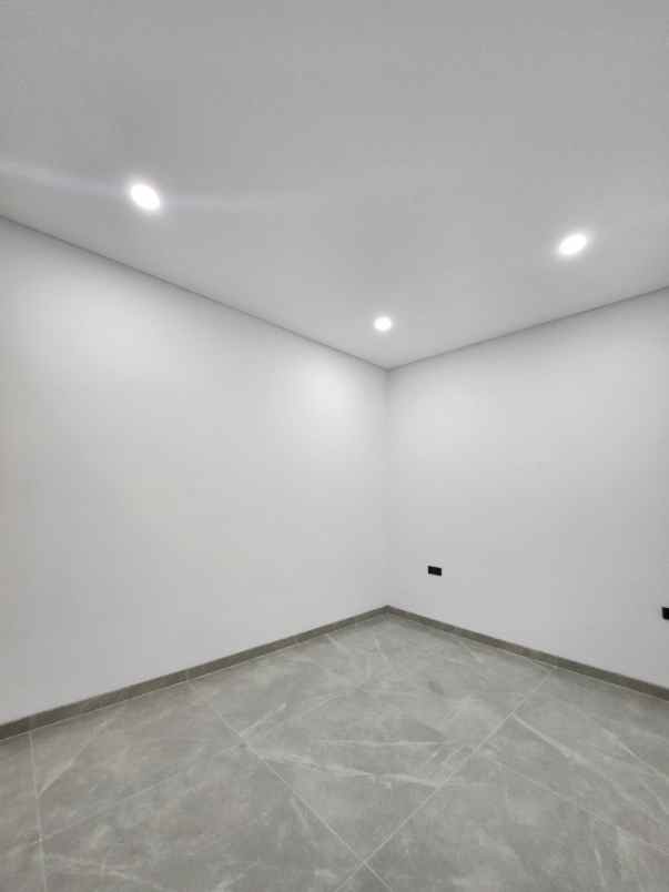 dijual rumah jalan villa taman telaga