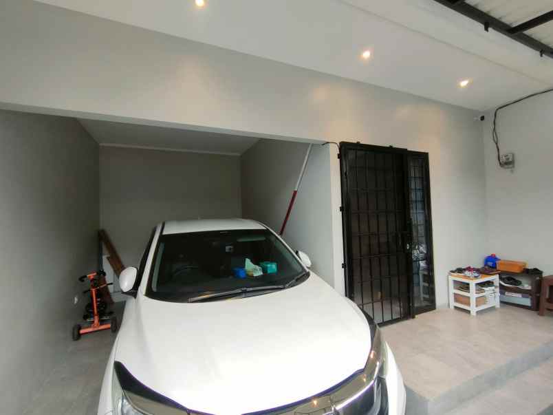 dijual rumah jalan wibawa mukti