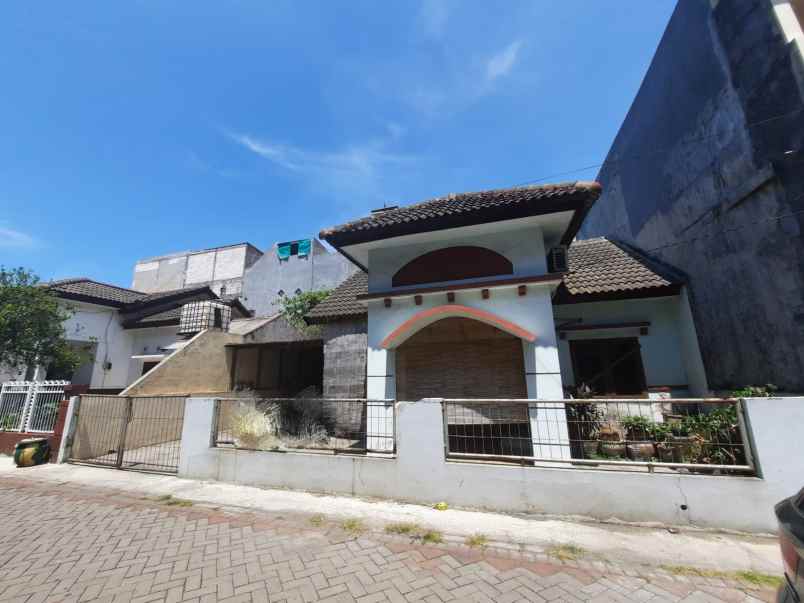 dijual rumah jambangan persada