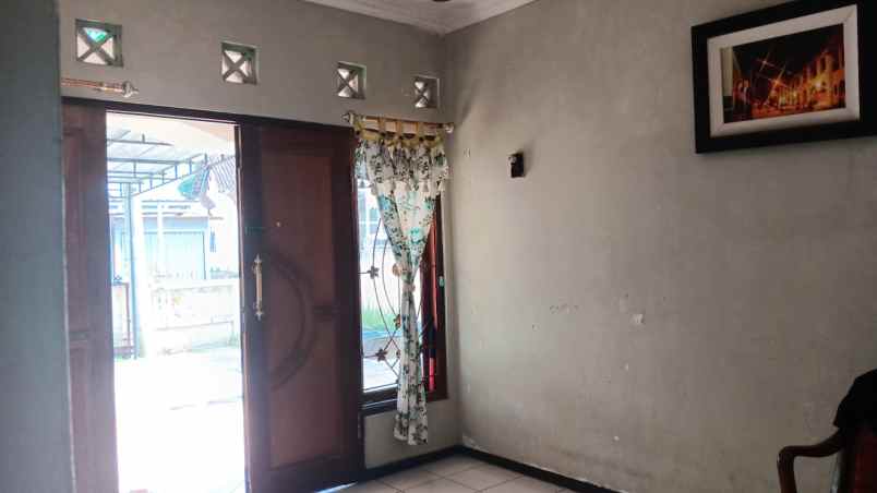 dijual rumah jangli