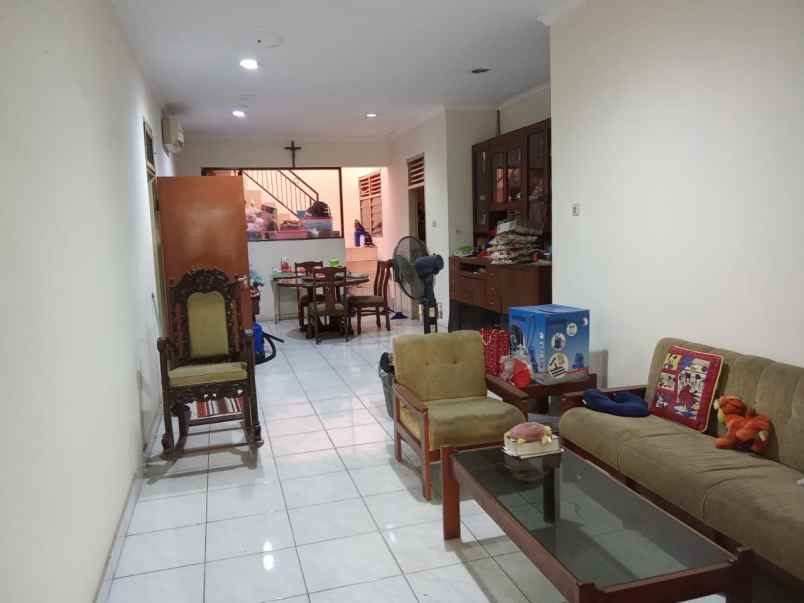 dijual rumah janur elok kelapa gading