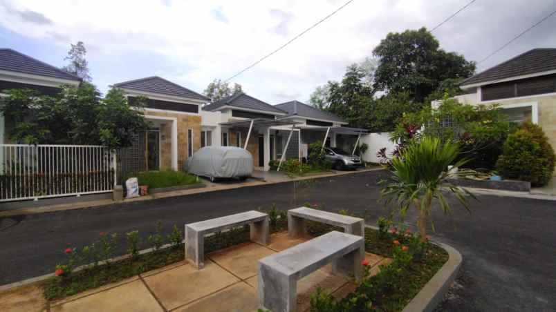 dijual rumah jatikramat