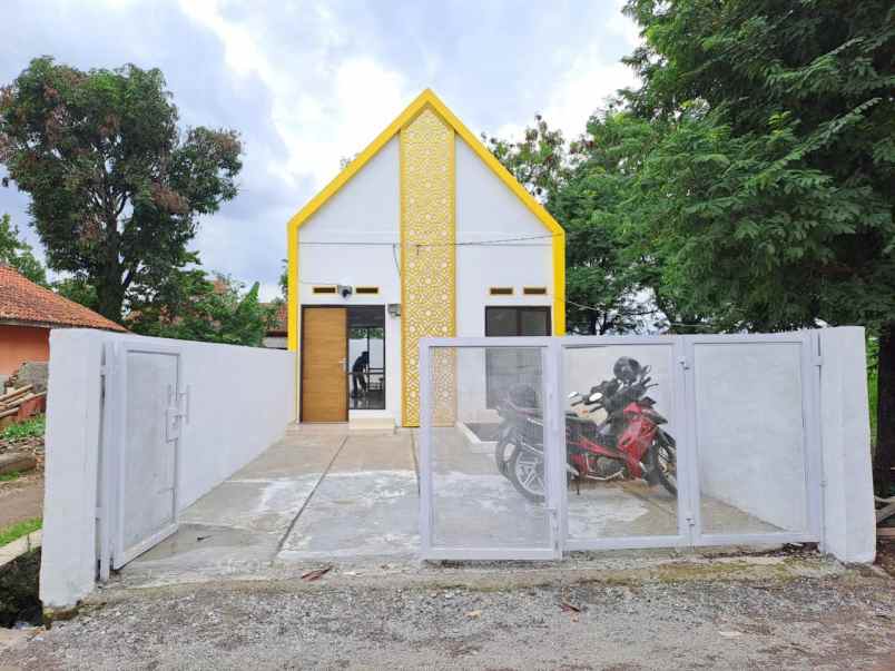 dijual rumah jelegong