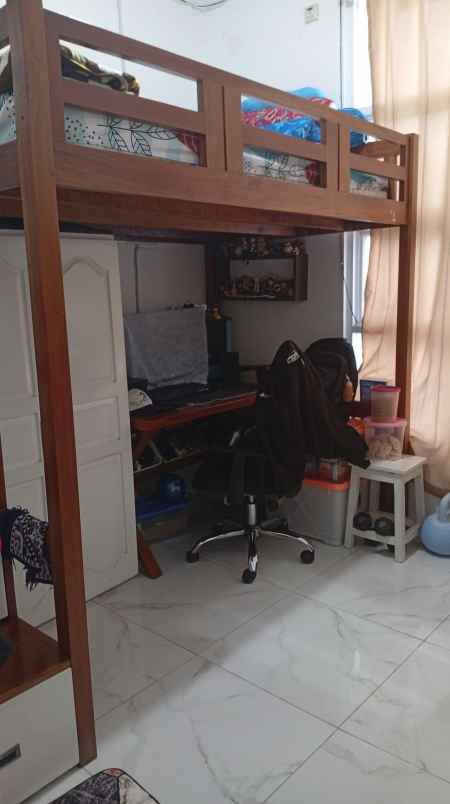 dijual rumah jl abadi kebon besar