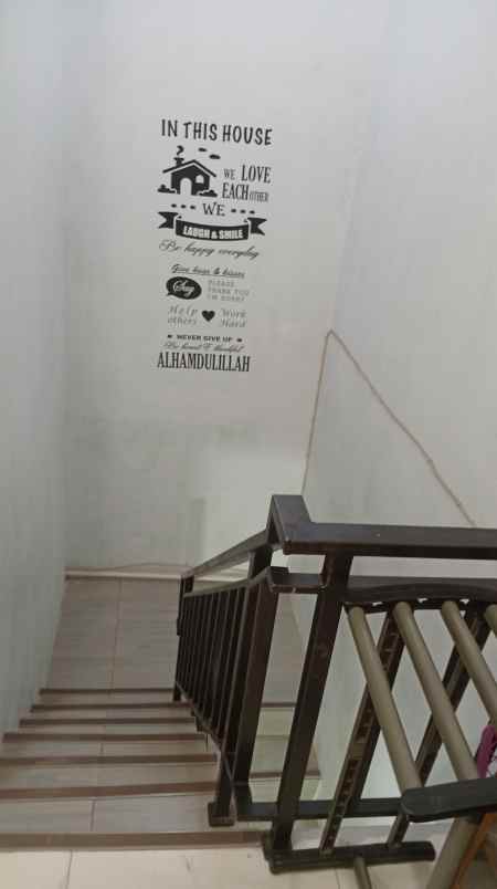 dijual rumah jl abadi kebon besar